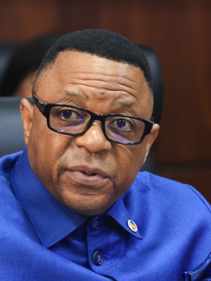 M. Hervé Claude Ntumba